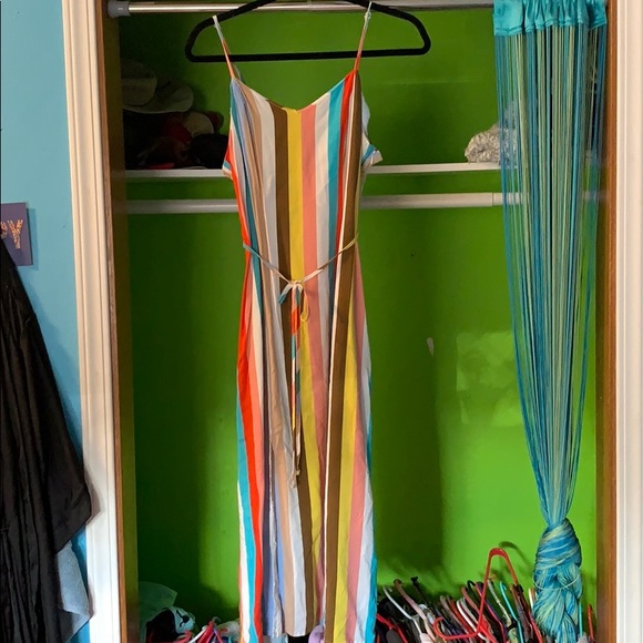 Xhilaration Dresses & Skirts - Loose dress. Sits below knee above ankle. Xhilaration Dresses & Skirts - Loose dress. Sits below knee above ankle.